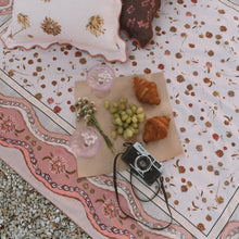 Load image into Gallery viewer, Dahlia Picnic Rug - Rose
